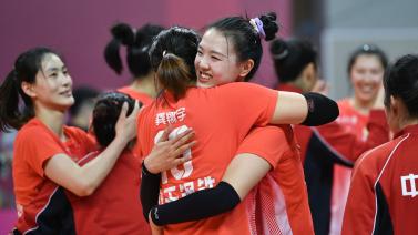 河南省委书记刘宁会见河南队将士，祝贺河南队勇夺足协杯亚军